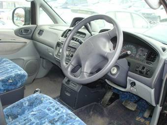 1997 Mitsubishi Delica Pictures