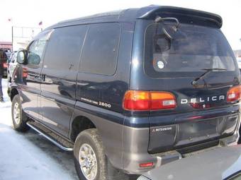 1997 Mitsubishi Delica Pictures