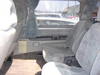 1997 Mitsubishi Delica Pictures