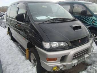 1997 Mitsubishi Delica Photos