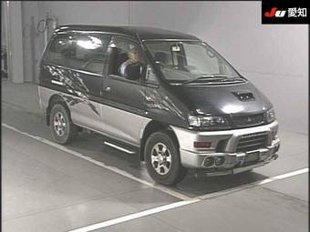 1997 Mitsubishi Delica Photos