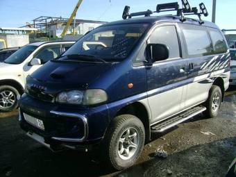 1997 Mitsubishi Delica Pictures