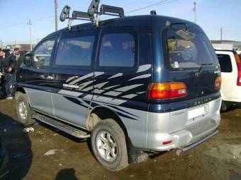 1997 Mitsubishi Delica Pictures