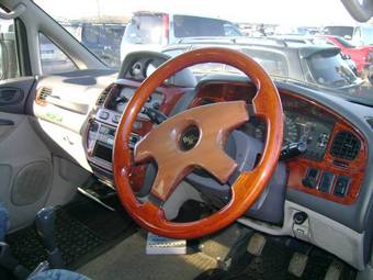1997 Mitsubishi Delica Photos
