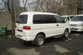 1997 Mitsubishi Delica Pictures