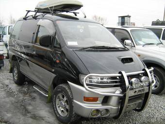 1997 Mitsubishi Delica Photos