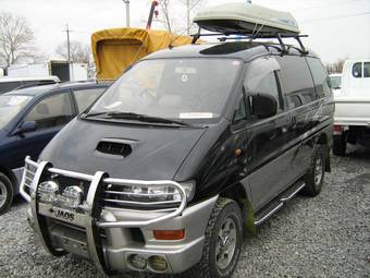 1997 Mitsubishi Delica Pictures