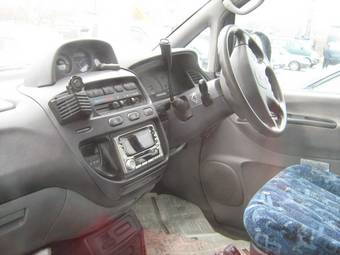 1997 Mitsubishi Delica Photos