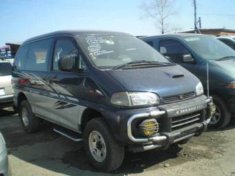 1997 Mitsubishi Delica Pictures