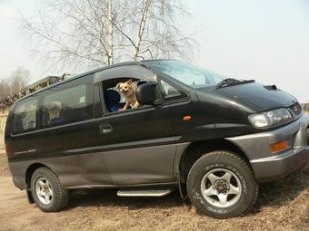 1997 Mitsubishi Delica Photos