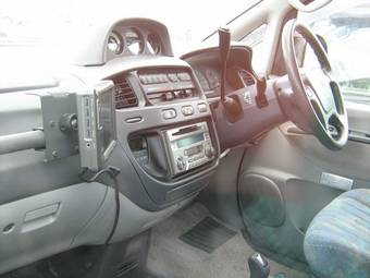 1997 Mitsubishi Delica Photos