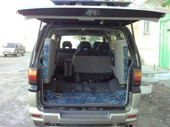 1997 Mitsubishi Delica Photos