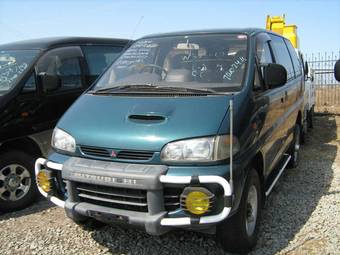 1997 Mitsubishi Delica Images