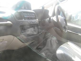 1997 Mitsubishi Delica Pictures