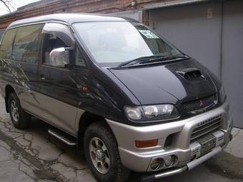 1997 Mitsubishi Delica Pictures