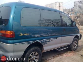 1997 Mitsubishi Delica Photos