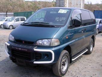 1997 Mitsubishi Delica Pictures