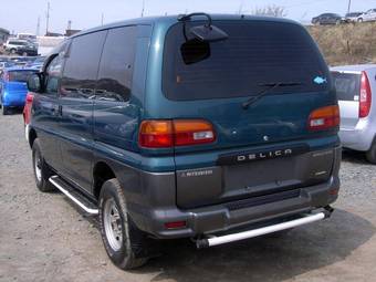 1997 Mitsubishi Delica Pictures