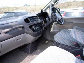 1997 Mitsubishi Delica Photos