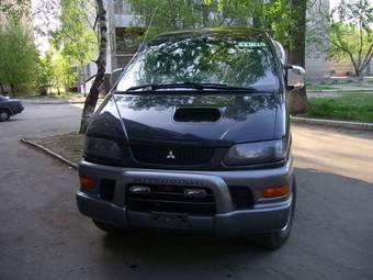 1997 Mitsubishi Delica Images