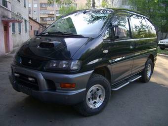 1997 Mitsubishi Delica Pictures