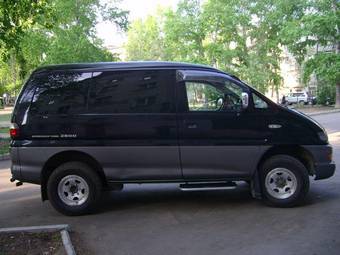 1997 Mitsubishi Delica Pictures