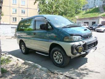 1997 Mitsubishi Delica Pictures