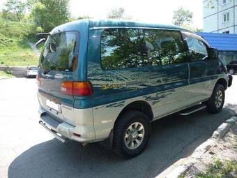 1997 Mitsubishi Delica Photos