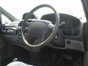 1997 Mitsubishi Delica Photos