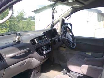 1997 Mitsubishi Delica Photos