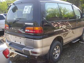 1997 Mitsubishi Delica Photos