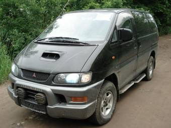 1997 Mitsubishi Delica Pictures