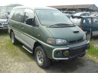1997 Mitsubishi Delica Photos