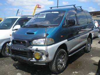 1997 Mitsubishi Delica Pictures