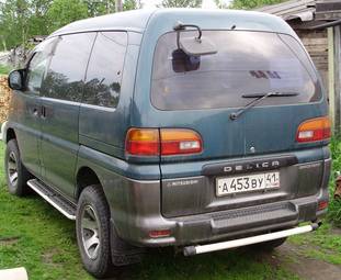 1997 Mitsubishi Delica Pictures
