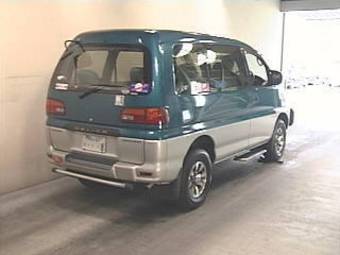 1997 Mitsubishi Delica Photos