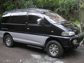 1997 Mitsubishi Delica Pictures