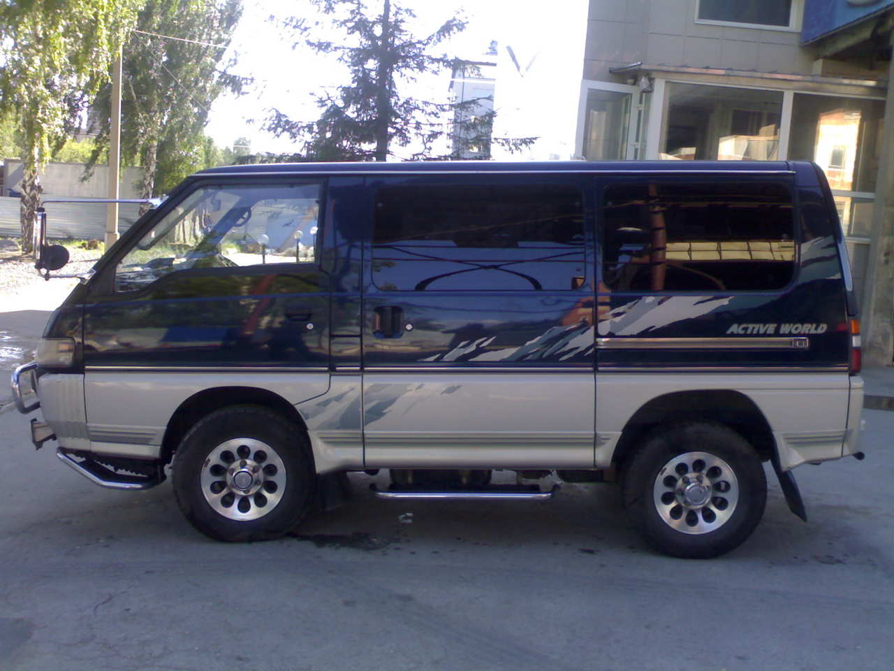 1997 Mitsubishi Delica