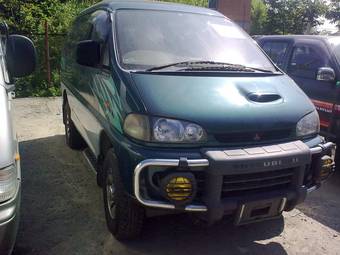 1997 Mitsubishi Delica Pictures