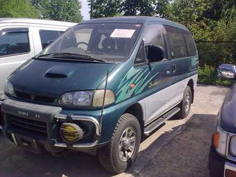 1997 Mitsubishi Delica Photos