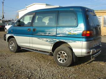 1997 Mitsubishi Delica Photos