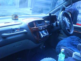 1997 Mitsubishi Delica Pictures