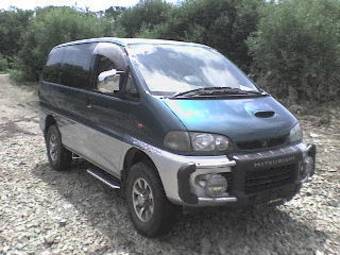 1997 Mitsubishi Delica Pictures