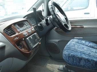 1997 Mitsubishi Delica Pictures