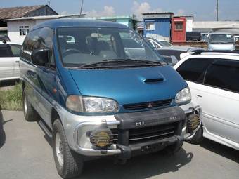 1997 Mitsubishi Delica Pictures