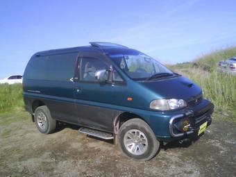 1997 Mitsubishi Delica Photos
