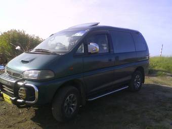 1997 Mitsubishi Delica Pictures