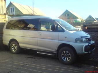 1997 Mitsubishi Delica Pictures