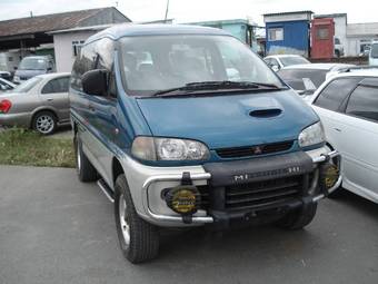 1997 Mitsubishi Delica Pictures