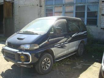 1997 Mitsubishi Delica Pictures